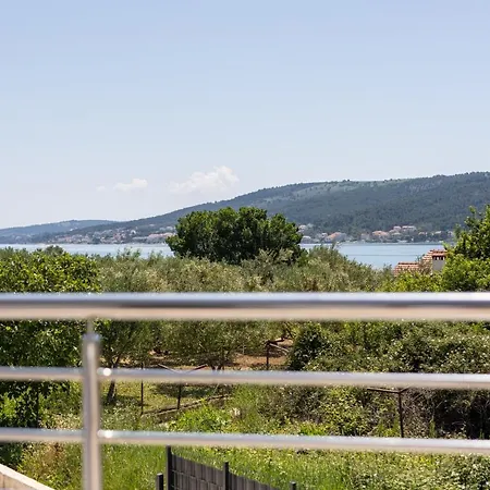 Ana * Trogir